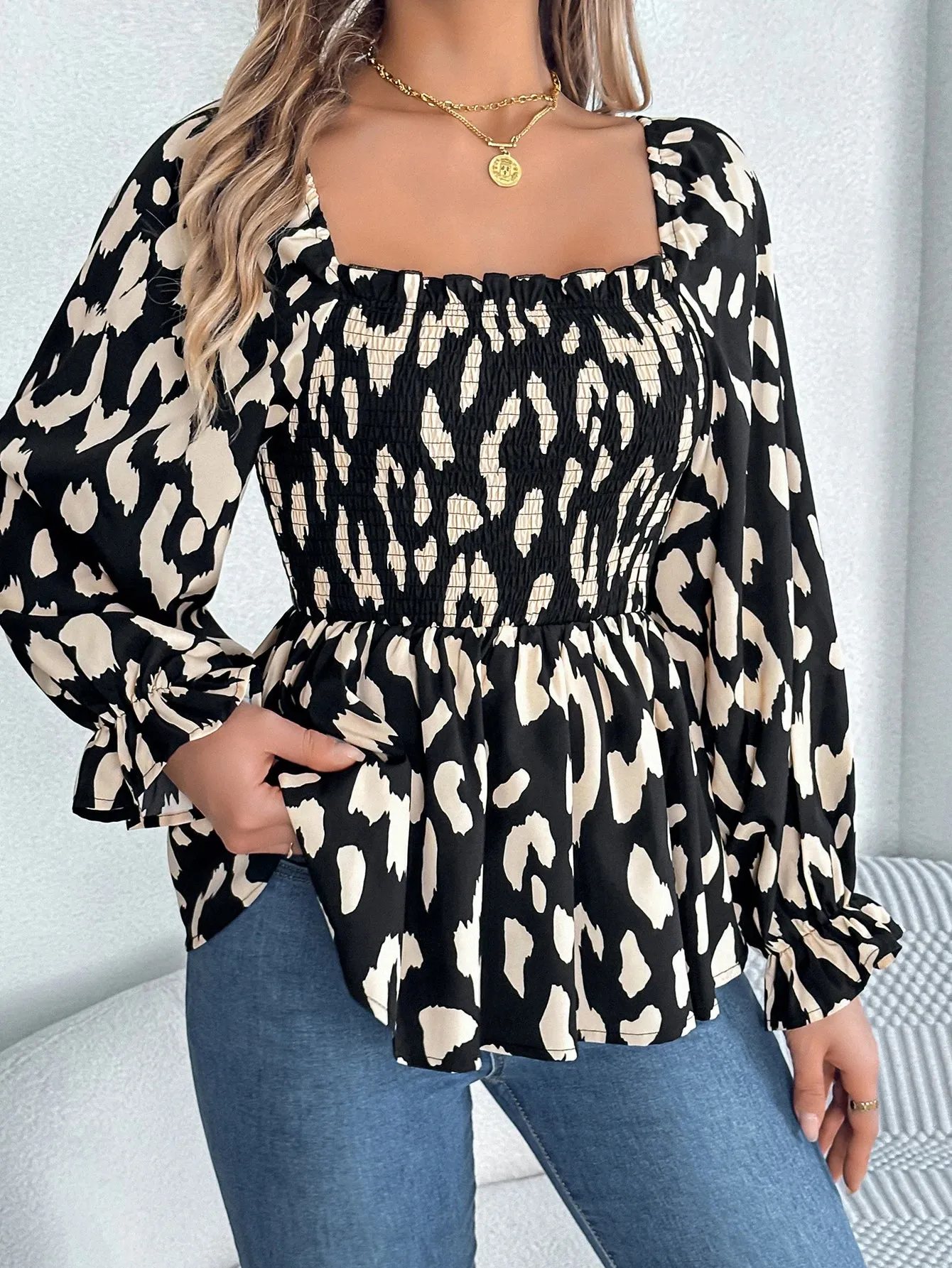 Casual Allover Print Square Neck Shirred Ruffle Hem Blouse