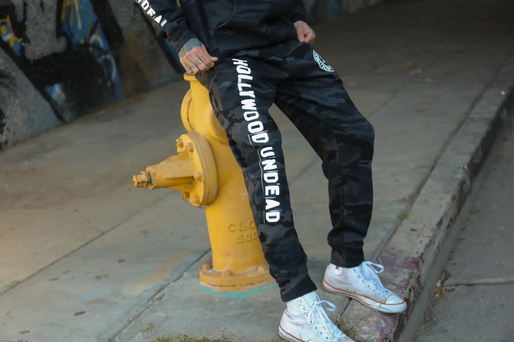 Hotel Kalifornia Circle Logo Sweatpants (Black Camo)