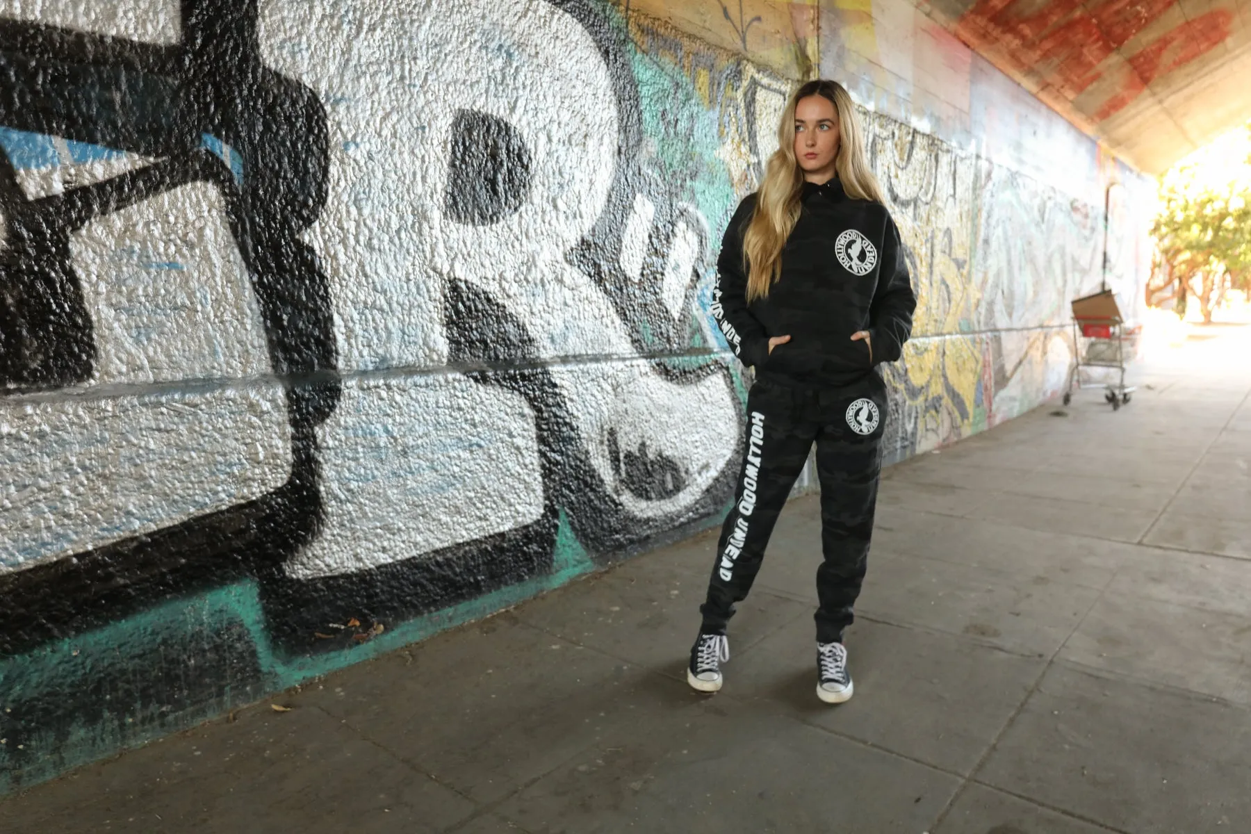 Hotel Kalifornia Circle Logo Sweatpants (Black Camo)