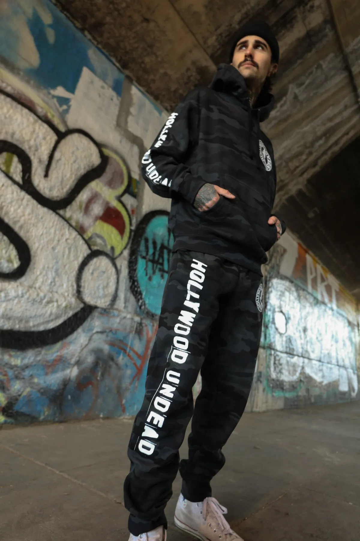 Hotel Kalifornia Circle Logo Sweatpants (Black Camo)