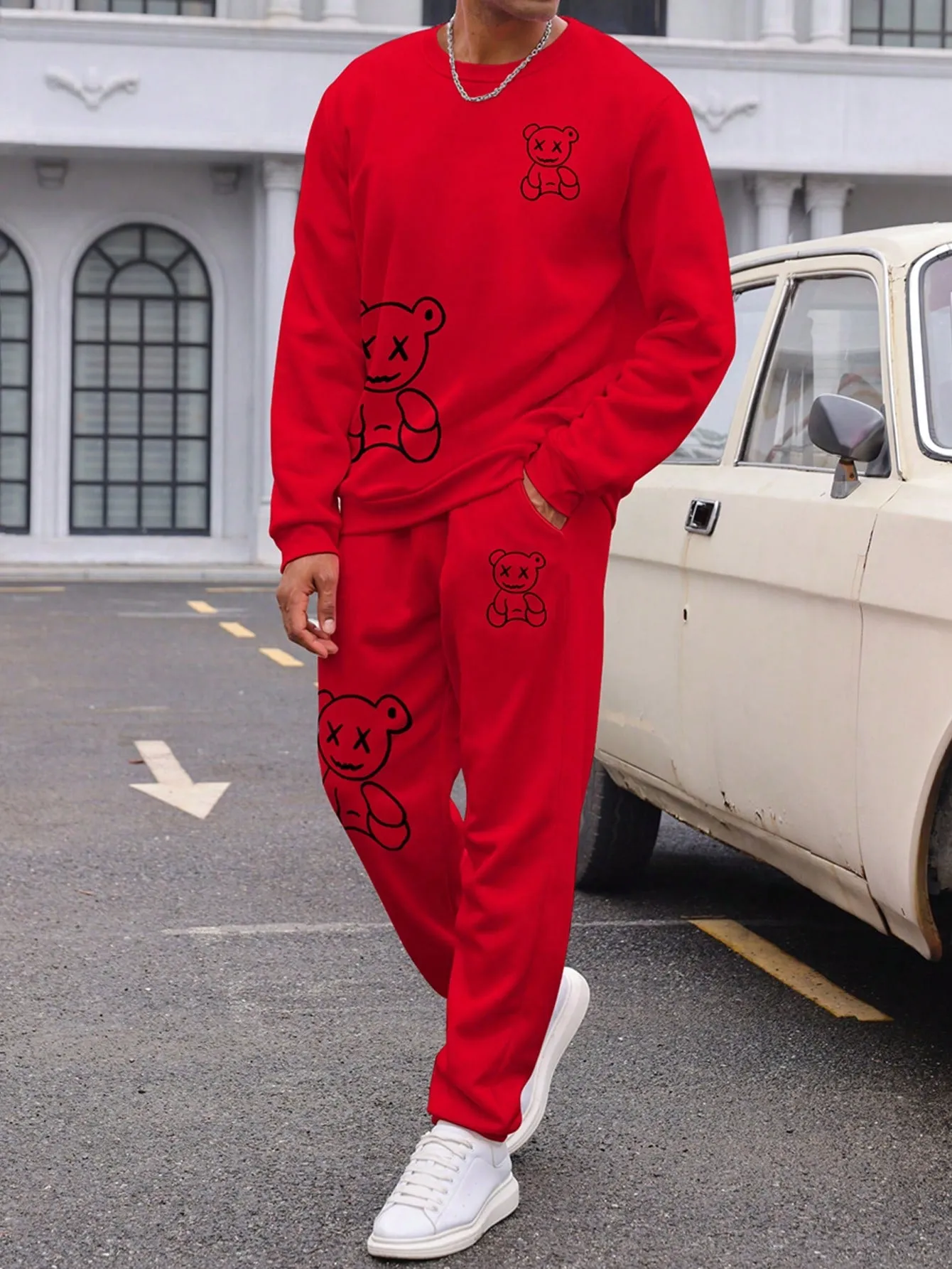 Manfinity Men's Teddy Bear Print Round Neck Sweatshirt And Sweatpants Set