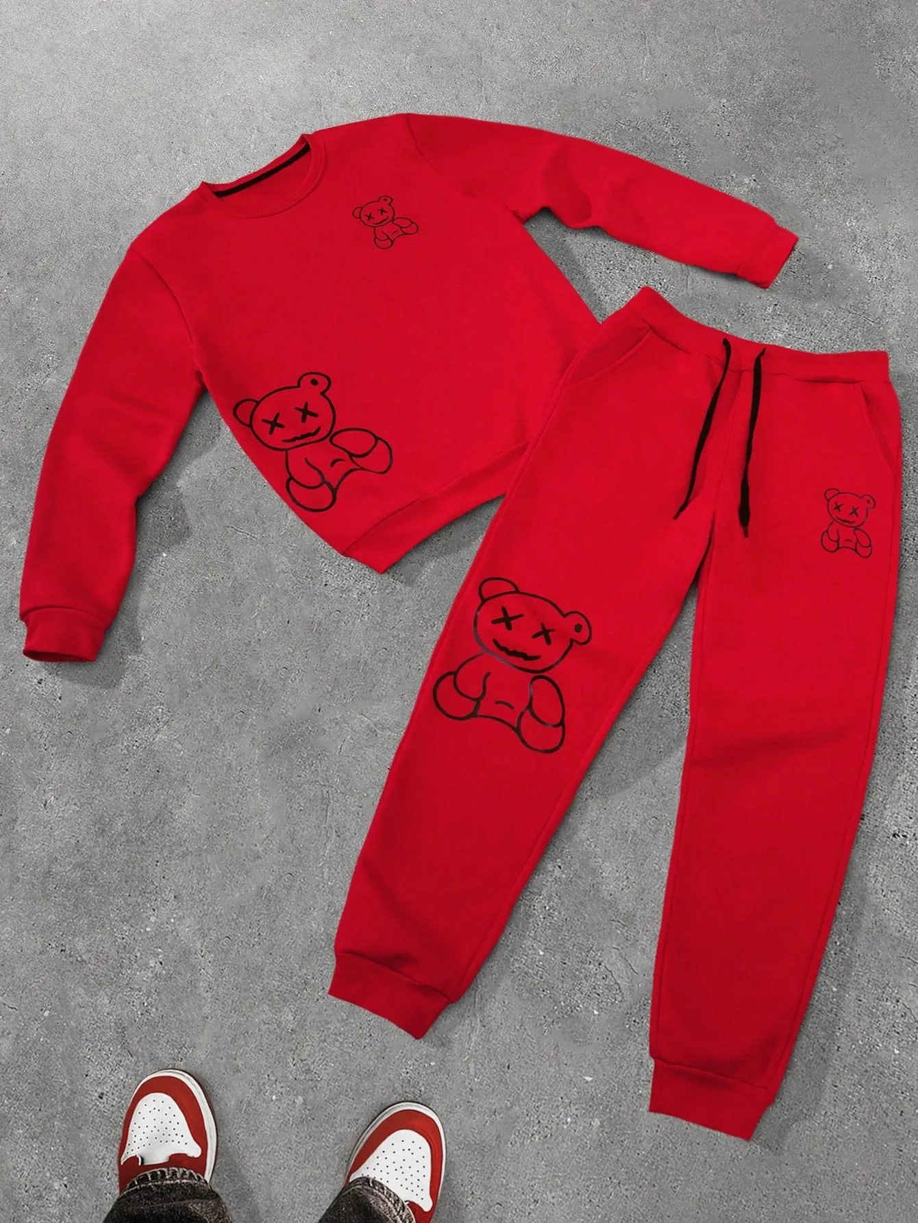 Manfinity Men's Teddy Bear Print Round Neck Sweatshirt And Sweatpants Set